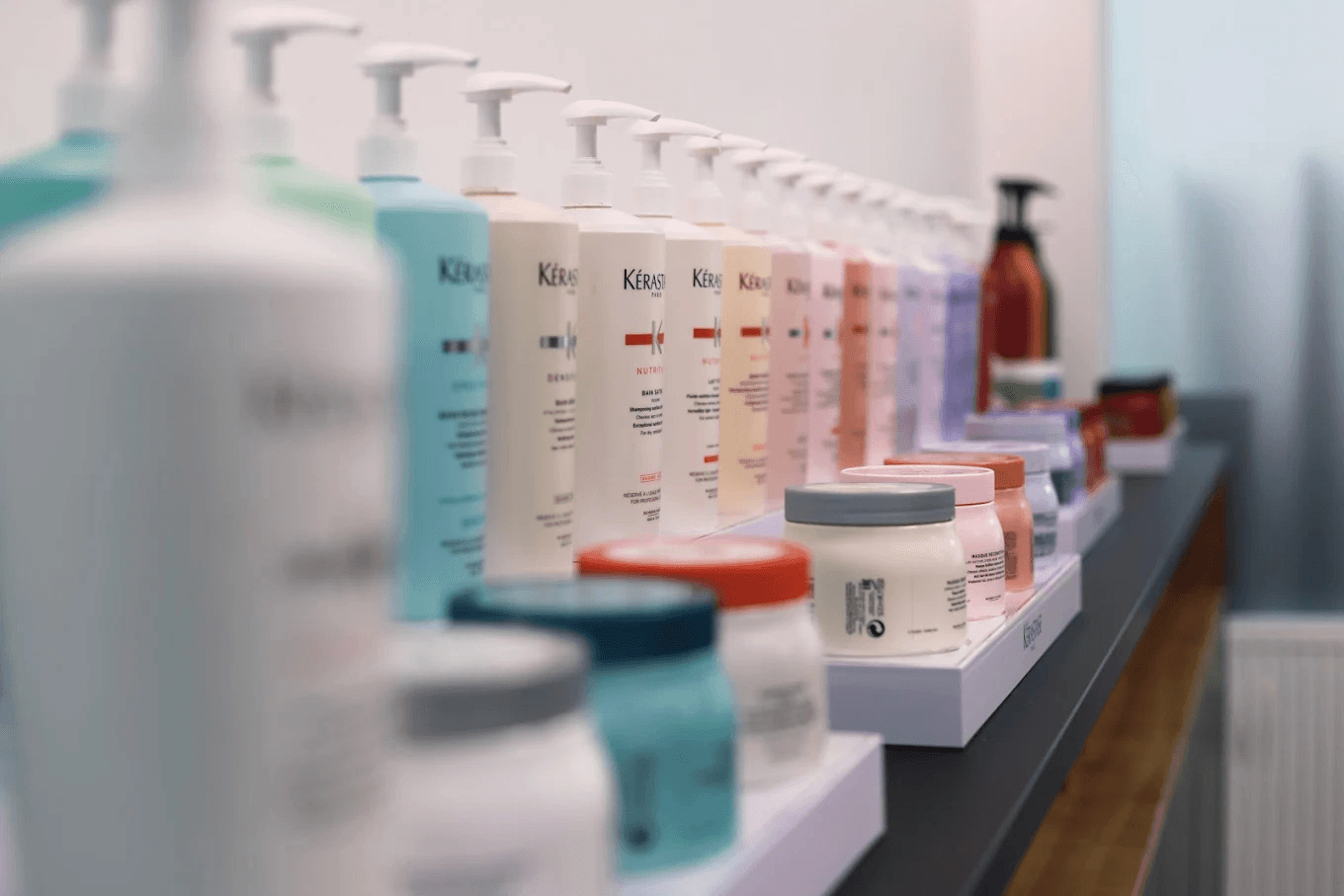 Haarpflegeprodukte im Hairline Salon