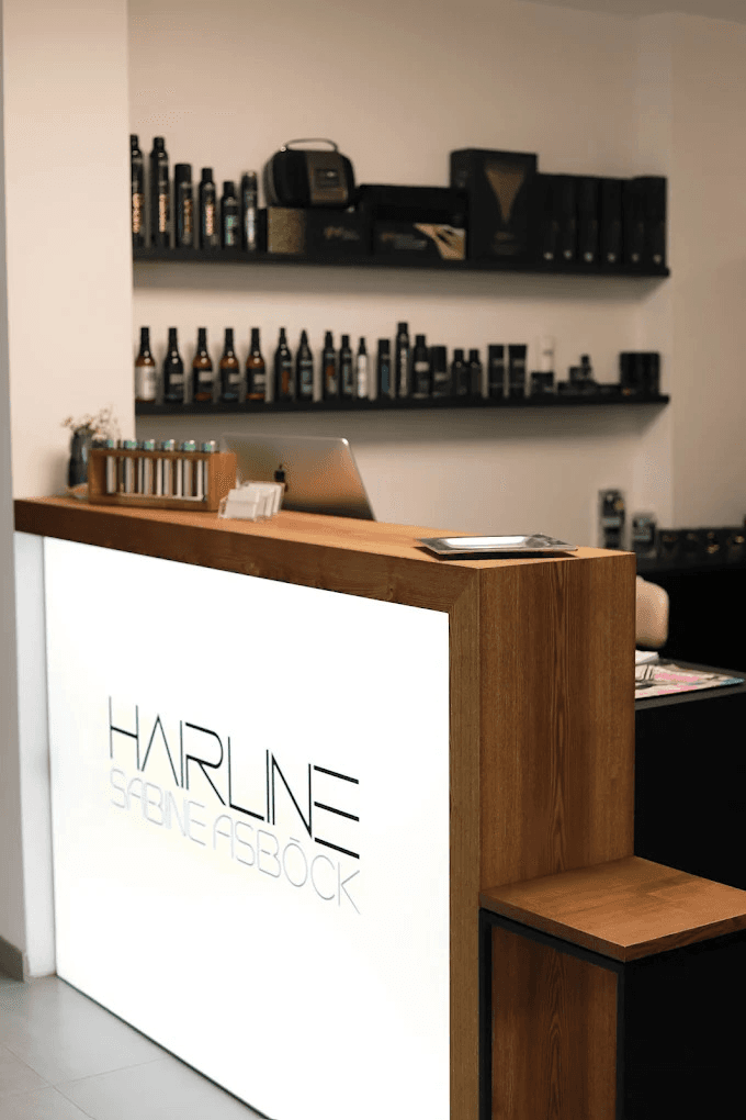 Empfangsbereich im Hairline Salon